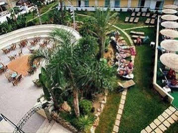 Hotel Forum